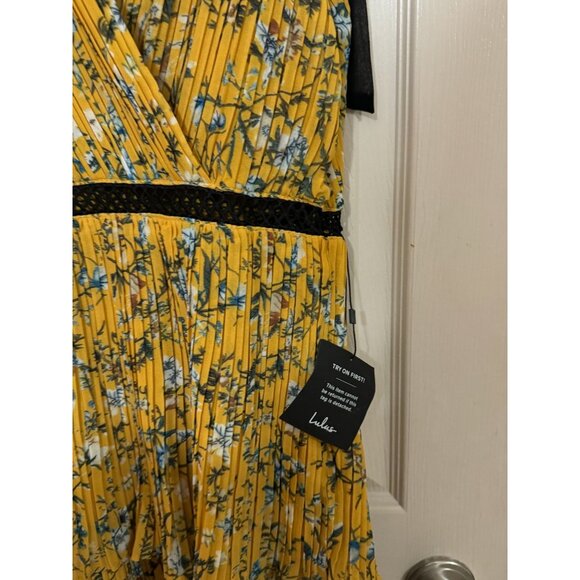 NEW Lulus Such Sophistication Yellow Floral Print Pleated Maxi Dress SZ SMALL L2 - Picture 3 of 5